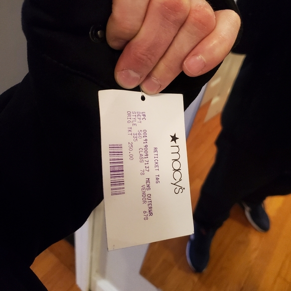 Levi's Black Jacket. Unbelievable comfortable - Picture 2 of 9